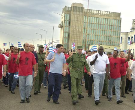 De Malecon in Havana, 12 juni 2002.