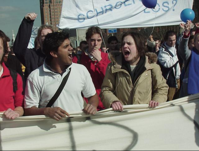 Yellende studenten in actie