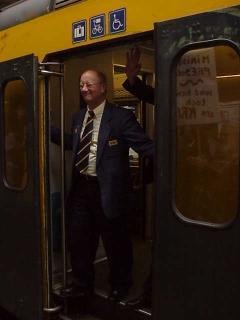 conducteur op weg naar minuut werkonderbreking