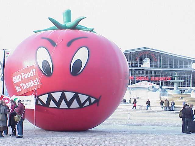 protest tegen gmo's bij villette