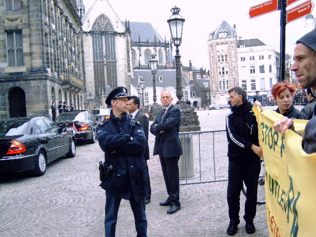 spandoek bij het paleis