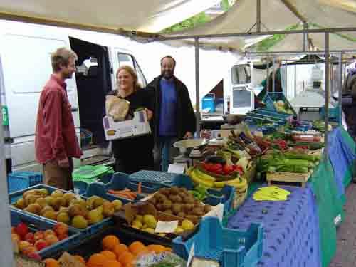 Organic Stall with GE free zone sign