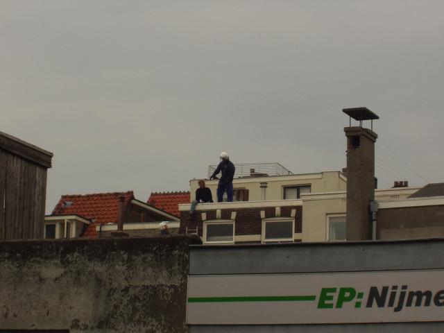 En de jagers hebben weer een konijn gevangen!