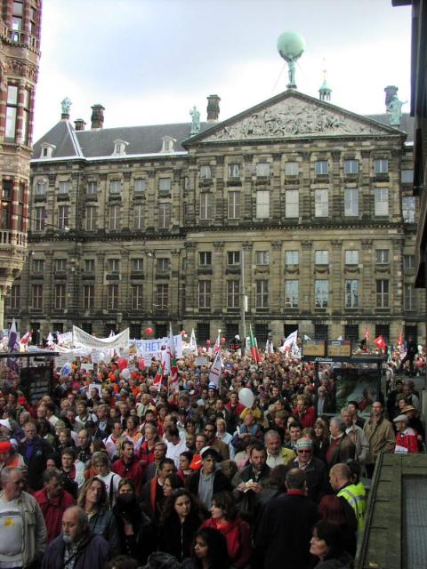 Staart demo vanaf de dam