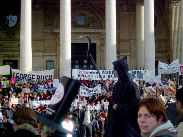 Rally in front of the Brussels Stock Exchange