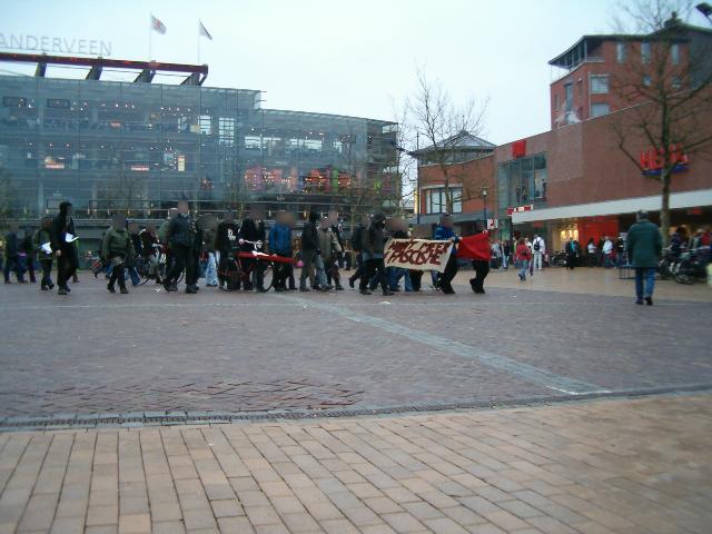 Demonstranten in het Assense centrum