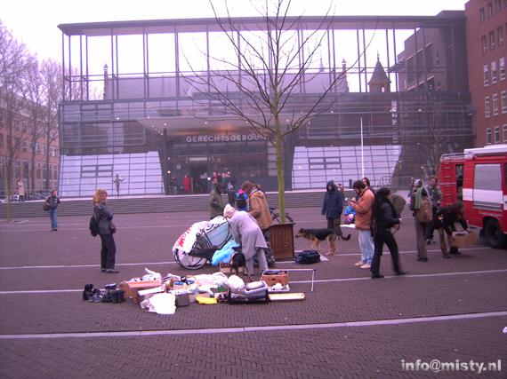 Het plein in voor de rechtbank