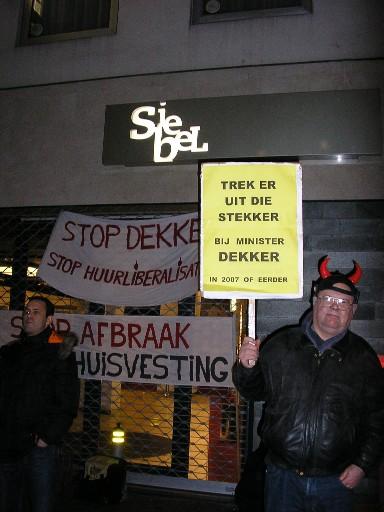 Stop Dekker !