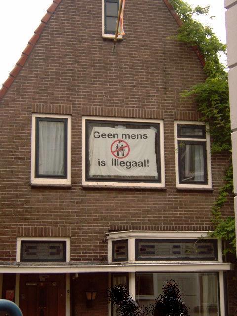 Spandoek2: Geen mens is illegaal