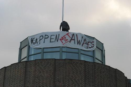 GF spandoek op gemeentehuis Onderbanken