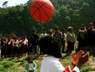 basketballen met een bivakmuts?