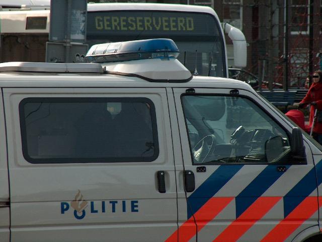 Een bus stond klaar voor massa-arrestaties die niet kwamen...