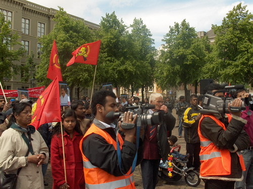 VREDESPROCES DREIGT TE MISLUKKEN