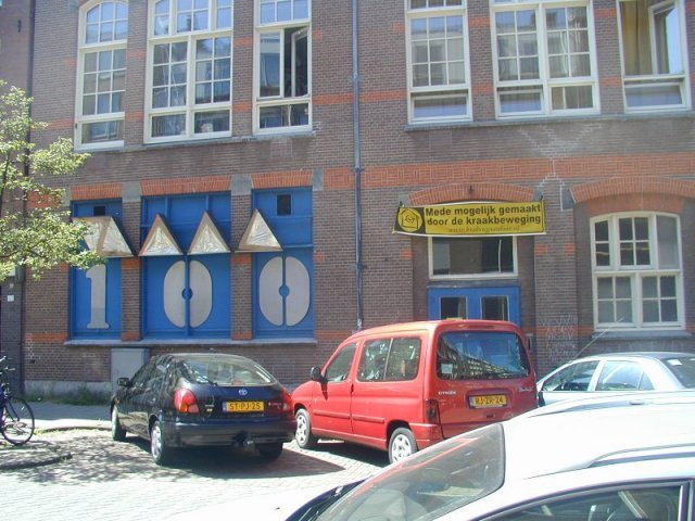 zaal100