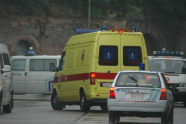 Ambulance bij het bezette bos