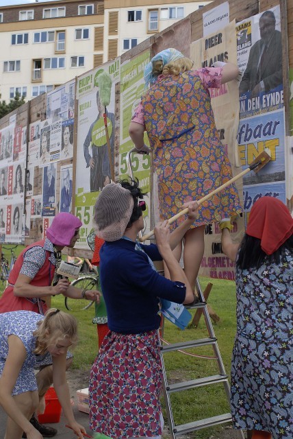 Goed geoefende huisvrouwen als we zijn