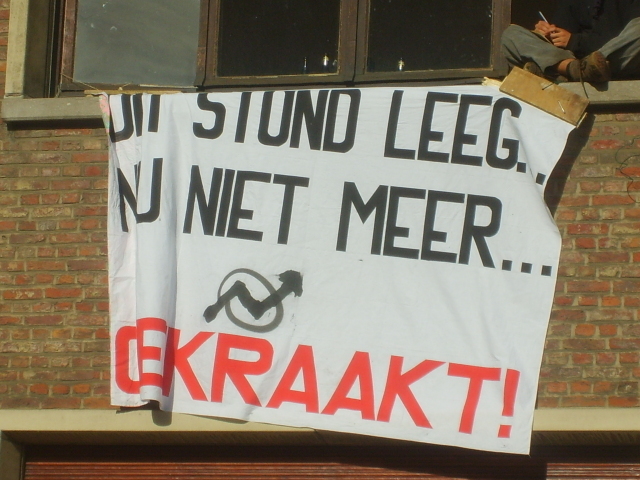 Dit stond leeg... Nu niet meer... Gekraakt!