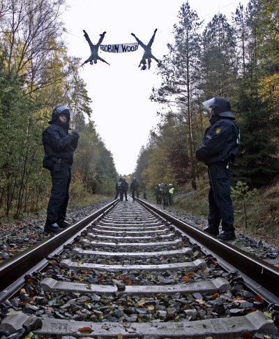 Robin Wood activists stop the train.