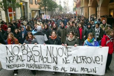 'NO to new bases, nor at Dal Molin neither somewhere else' 