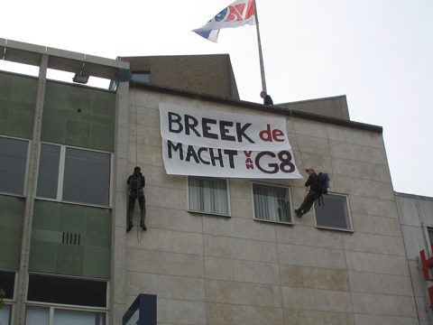 Het spandoek dus