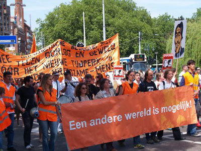 Demonstratie op weg naar Museumplein