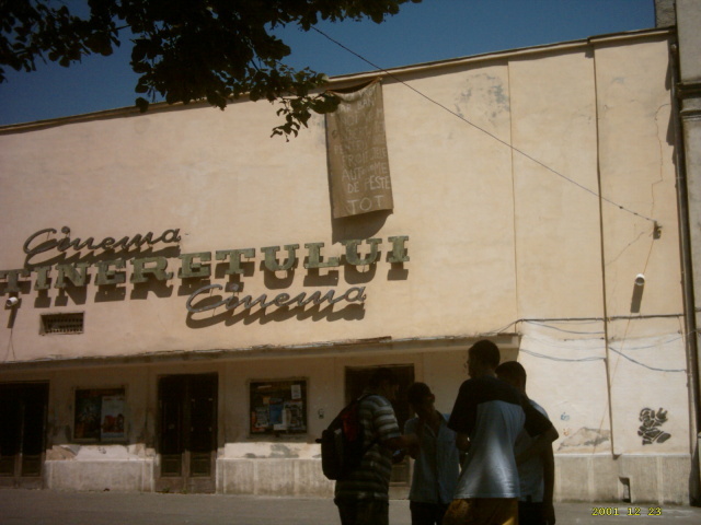 banner facing the piazza