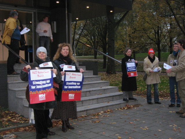 NUJ in front of Argopress