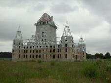 Het onafgebouwde Kasteel Almere