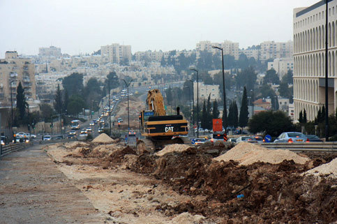 Aanleg sneltram in Jeruzalem (Foto: An Paq, Activestills, 10-02-08)