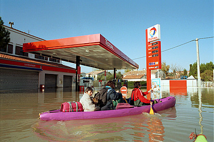 Ondergelopen benzinestation