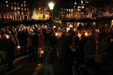 Herdenking aan de Amstel