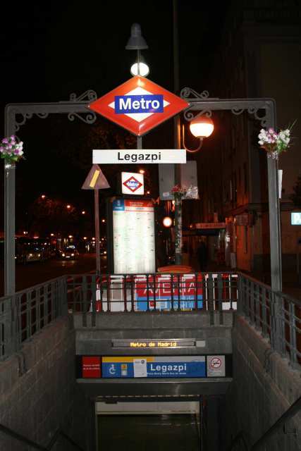 die Metrostation Legazpi