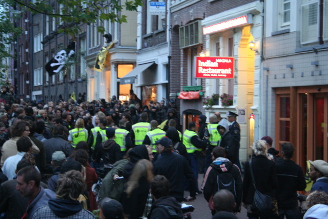 Cops try to mingle in the demonstration