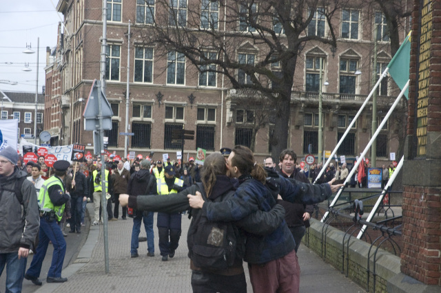 Zoenen tegen homofobie!