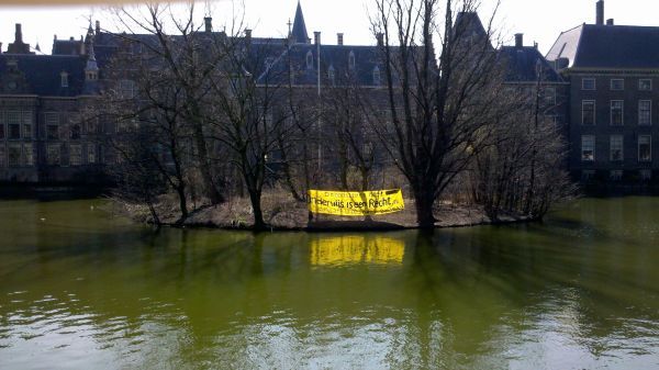 Spandoek op Hofvijver