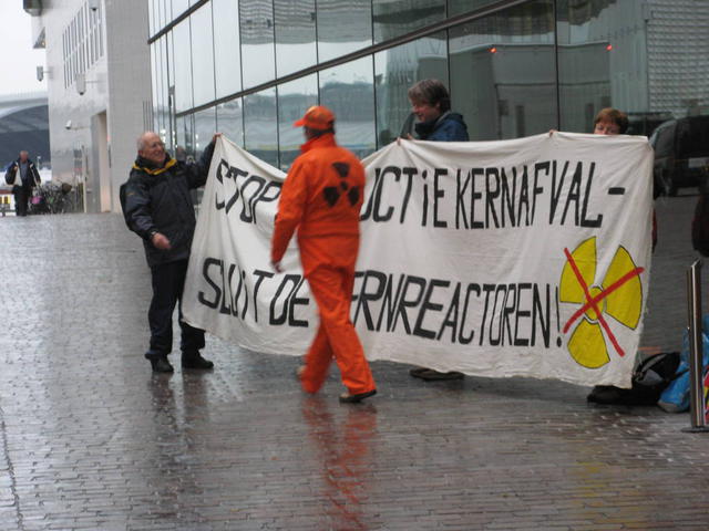 Stop productie kernafval - sluit de kernreactoren!