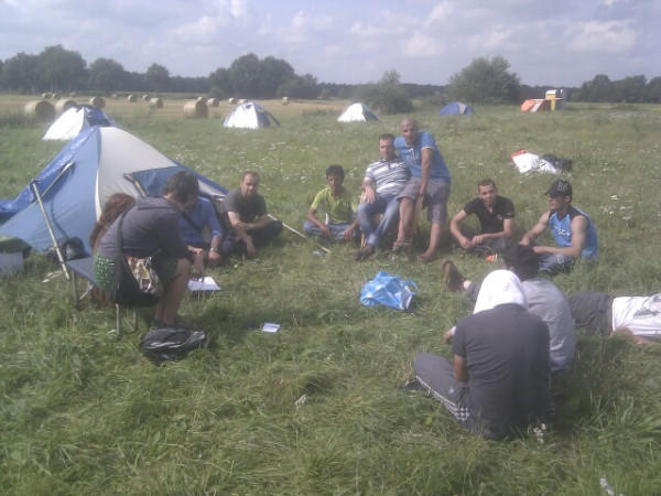 Tentenkamp actie in Sellingen, achter het stadhuis