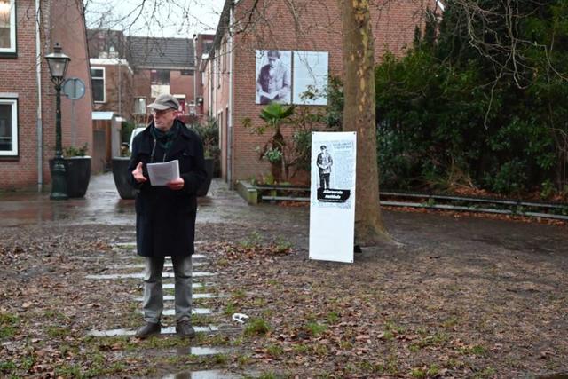 Vd Lubbe-herdenking - organisator Arthur Graaff - foto Leidse glibber